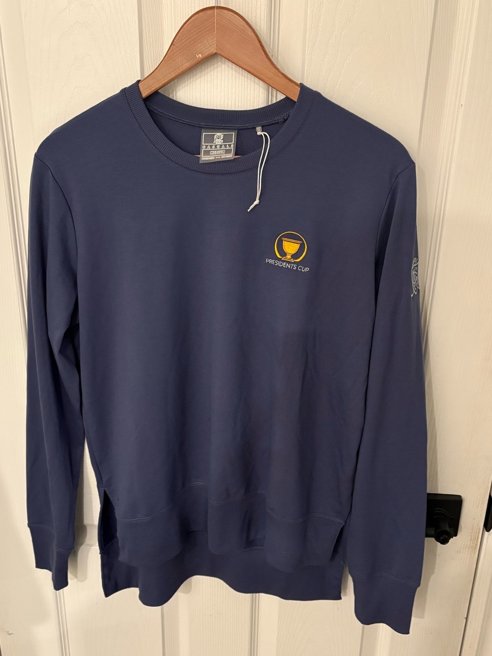 NWOT- Presidents Cup Men's Long Sleeve Crew Sweatshirt Navy with Yellow Logo